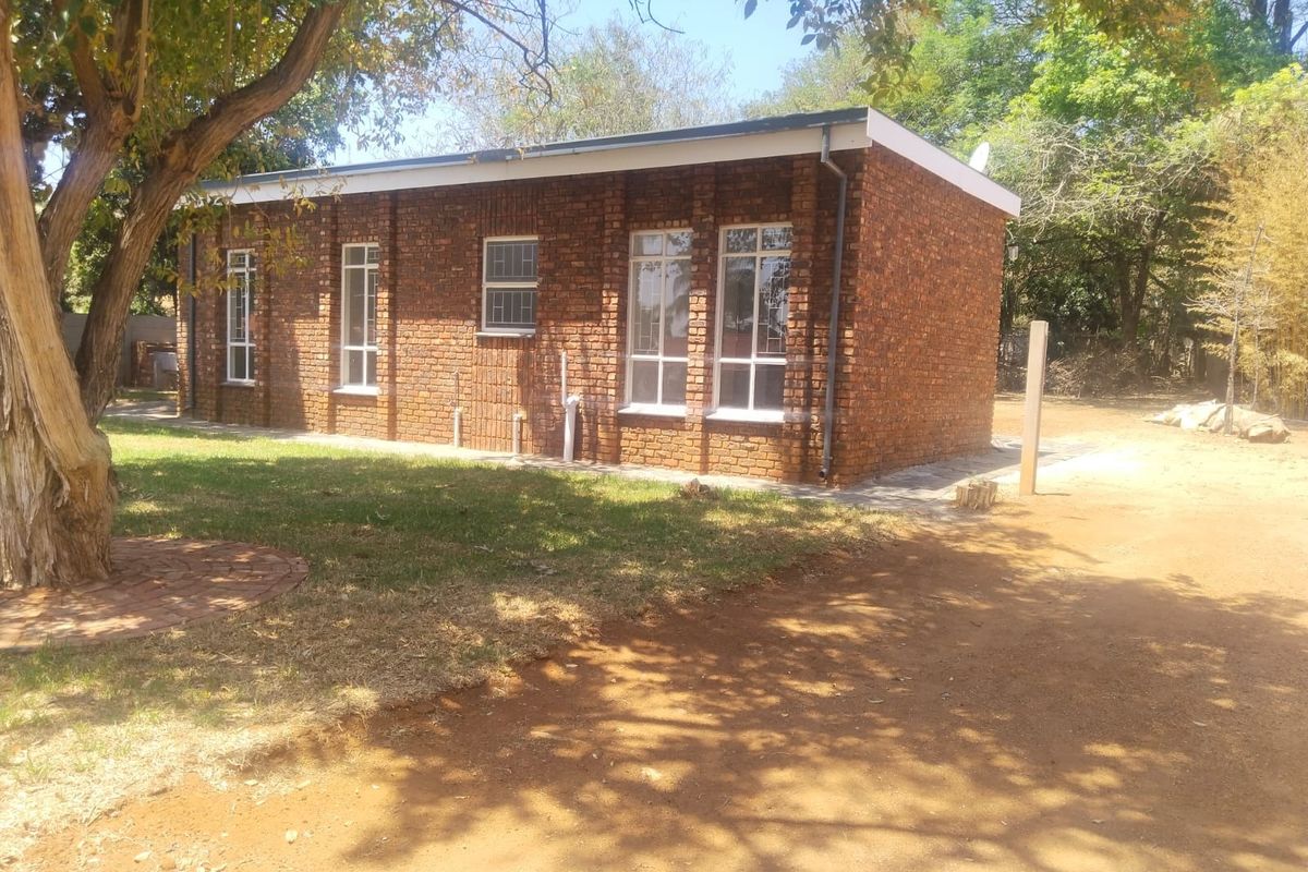 Property for Sale in Florauna - Photo 2