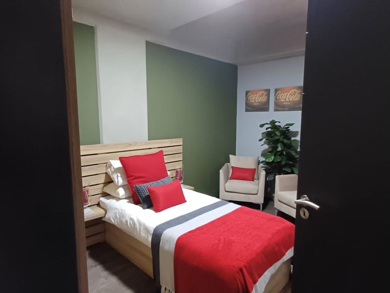 2 bed, 2 bathroom apartment for sale in Menlo Park. - Photo 9