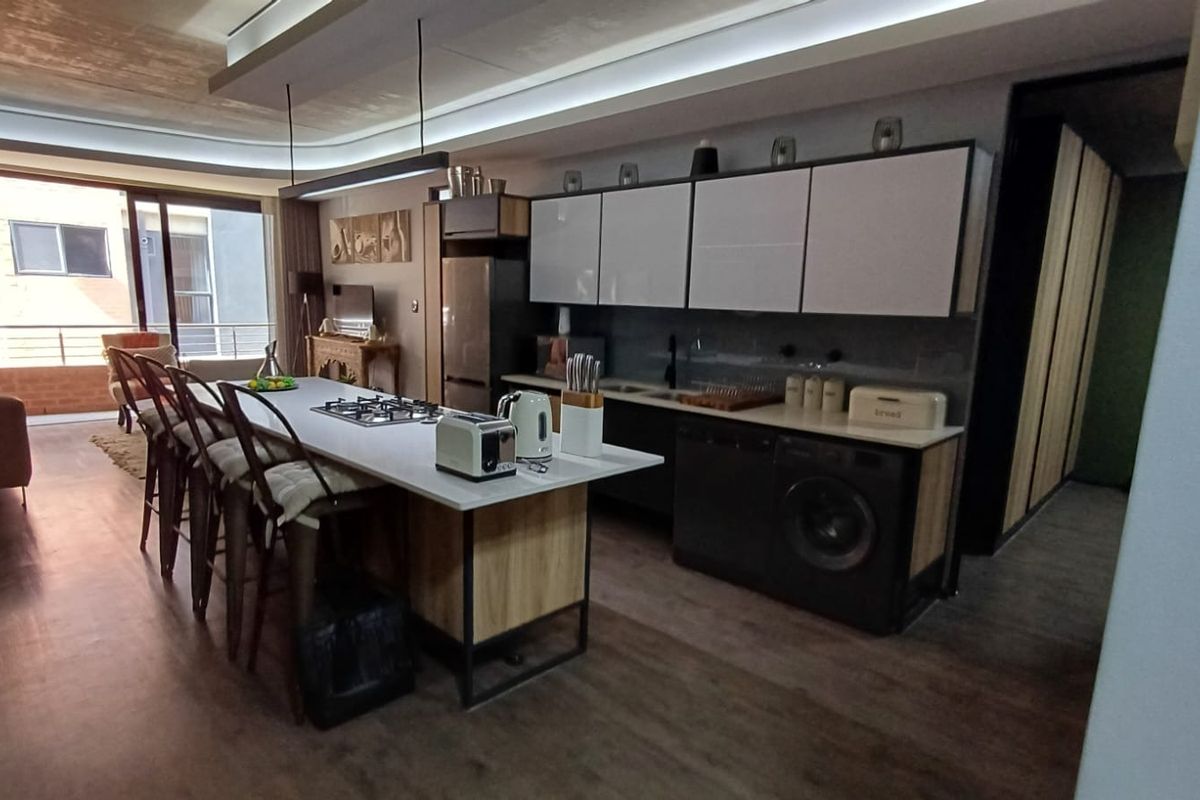 2 bed, 2 bathroom apartment for sale in Menlo Park. - Photo 3