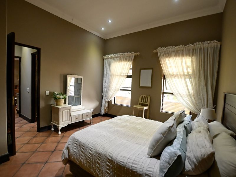 Discover the Ultimate in Comfort, Luxury, and Style – Your Dream Family Home Awaits in Sable Hills - Photo 10