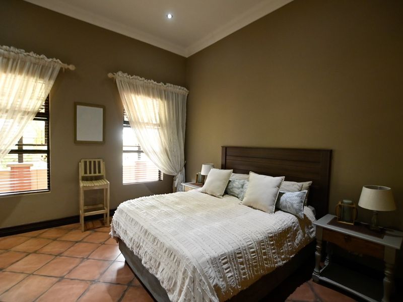 Discover the Ultimate in Comfort, Luxury, and Style – Your Dream Family Home Awaits in Sable Hills - Photo 9