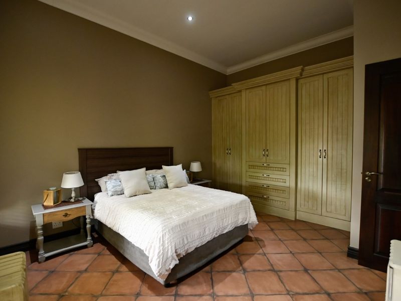 Discover the Ultimate in Comfort, Luxury, and Style – Your Dream Family Home Awaits in Sable Hills - Photo 8