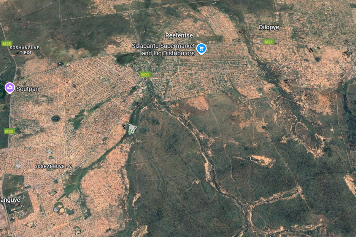 An aerial satellite view of the surrounding landscape and regional area.