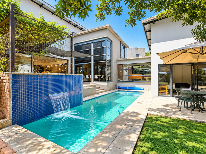 The Ultimate Family Lifestyle | Luxury 5 Bedroom Home with Pool & Entertainment Areas. - Photo 2