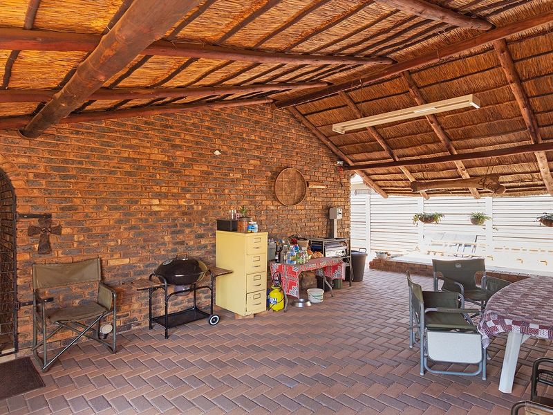 House For Sale In Akasia - Photo 3