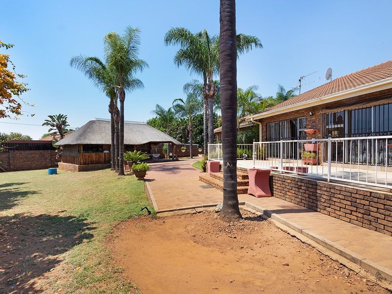 House For Sale In Akasia - Photo 4