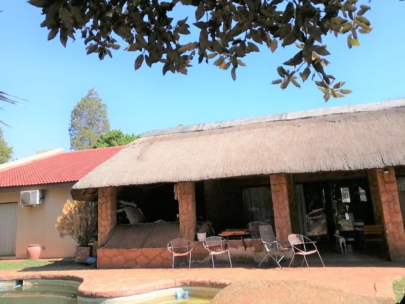 1 Hectare plot with 2 dwellings - Photo 2