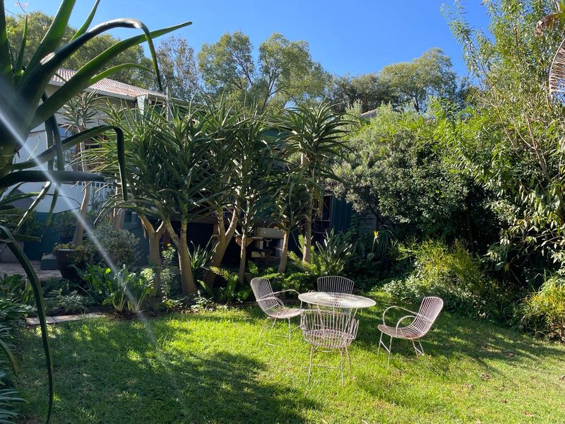 Meldene Greenhouse with cottage - Photo 2