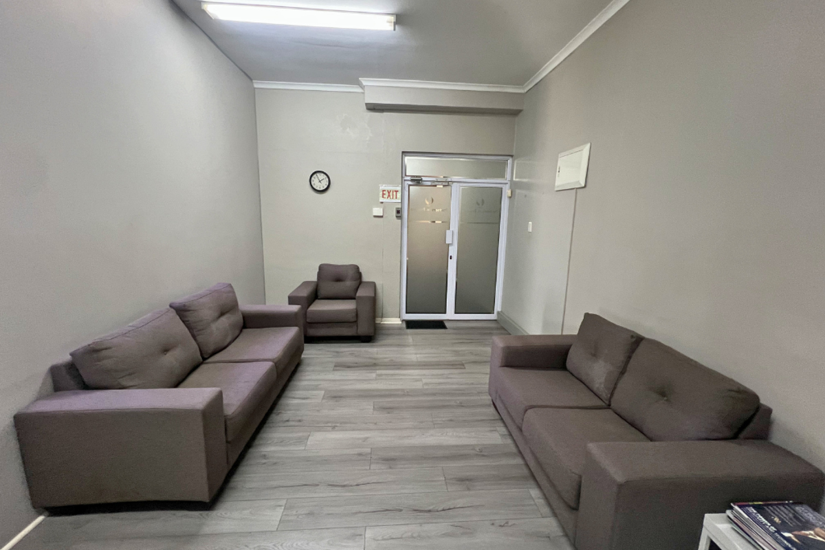 Well-Located Office Space Offering Convenience in Clarendon - Photo 2