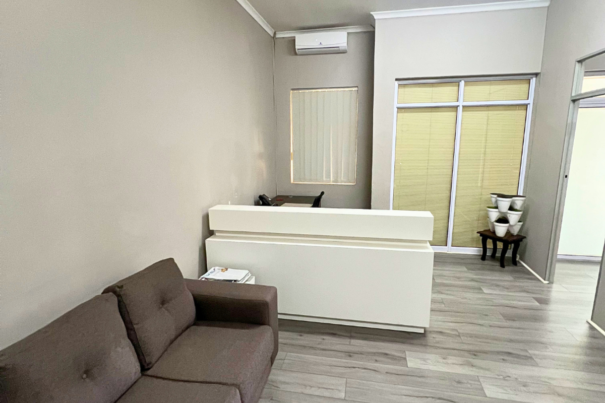 Well-Located Office Space Offering Convenience in Clarendon - Photo 3