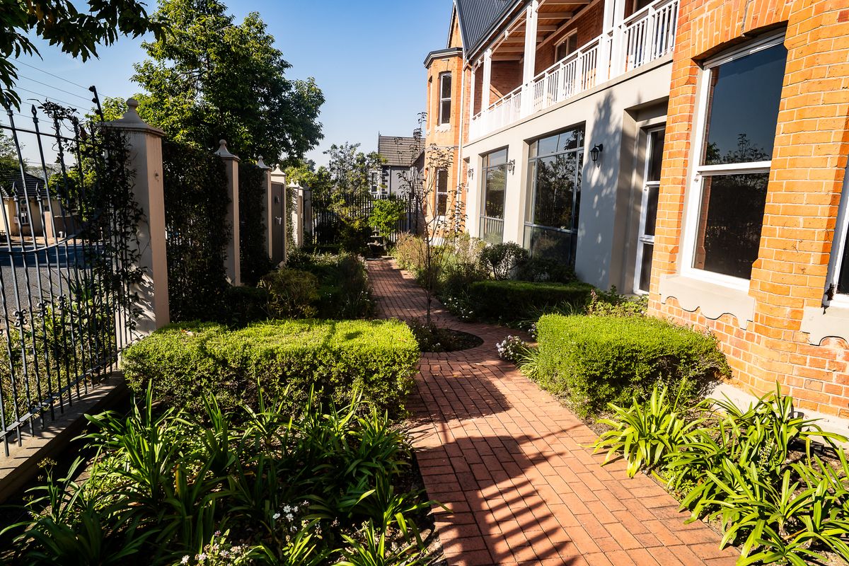 Timeless Prestige Meets Modern Precision – Premium Office Space in the Heart of Pietermaritzburg!!! - Photo 4