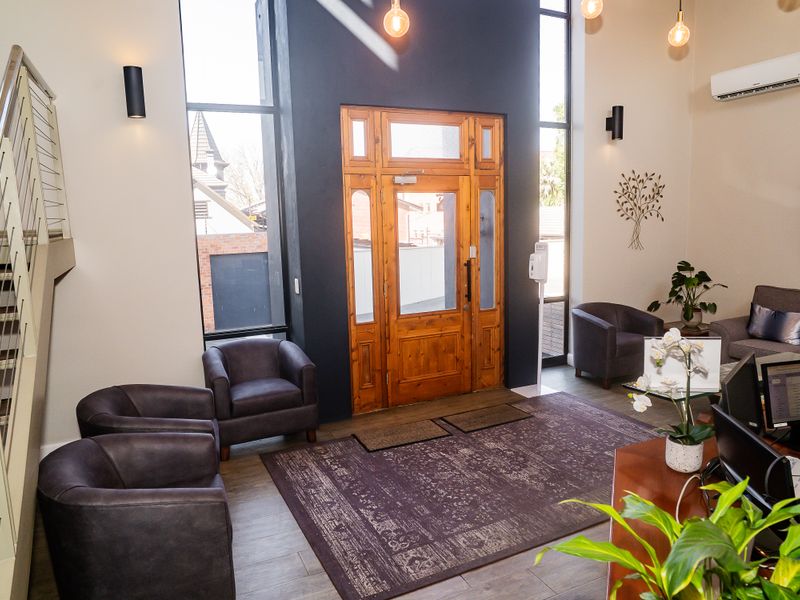 Timeless Prestige Meets Modern Precision – Premium Office Space in the Heart of Pietermaritzburg!!! - Photo 10