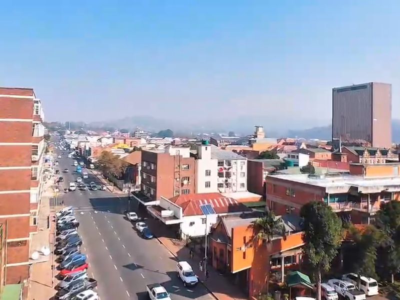 Distinguished Commercial Property For Sale with Prime Exposure & Secure Parking!!! - Photo 3