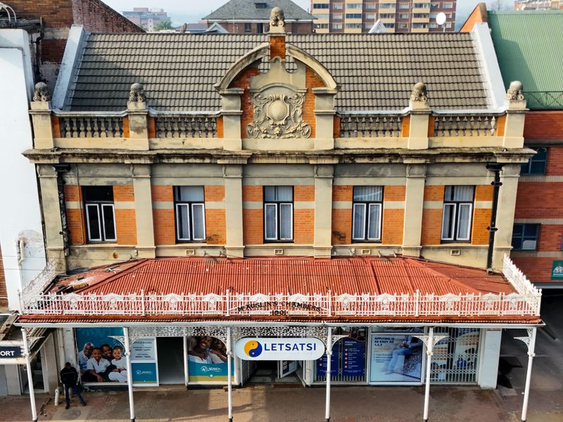 Distinguished Commercial Property For Sale with Prime Exposure & Secure Parking!!! - Photo 5