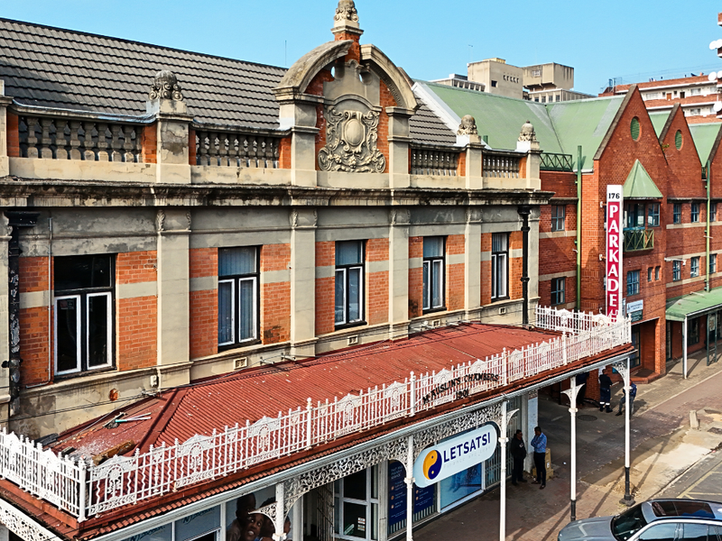 Distinguished Commercial Property For Sale with Prime Exposure & Secure Parking!!! - Photo 8