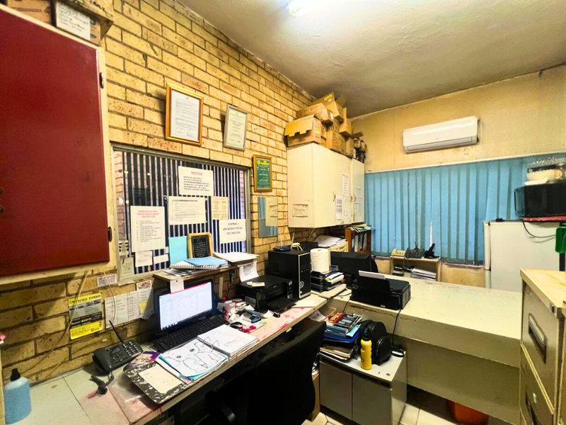 Prime 1 747m2 Commercial Property for Sale in Pietermaritzburg Central, Ideal Investment!!! - Photo 10