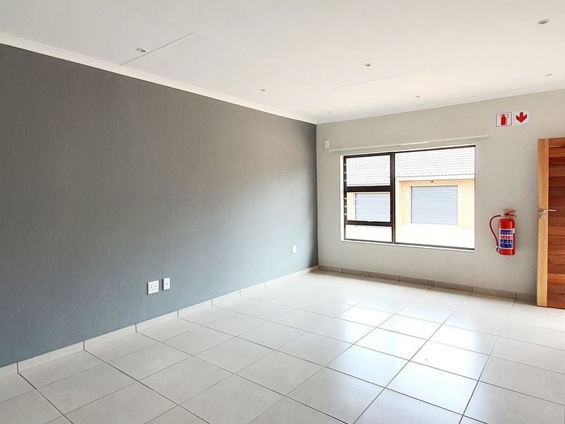Stylish 3 bedrooms to rent in Louis Trichardt - Photo 2