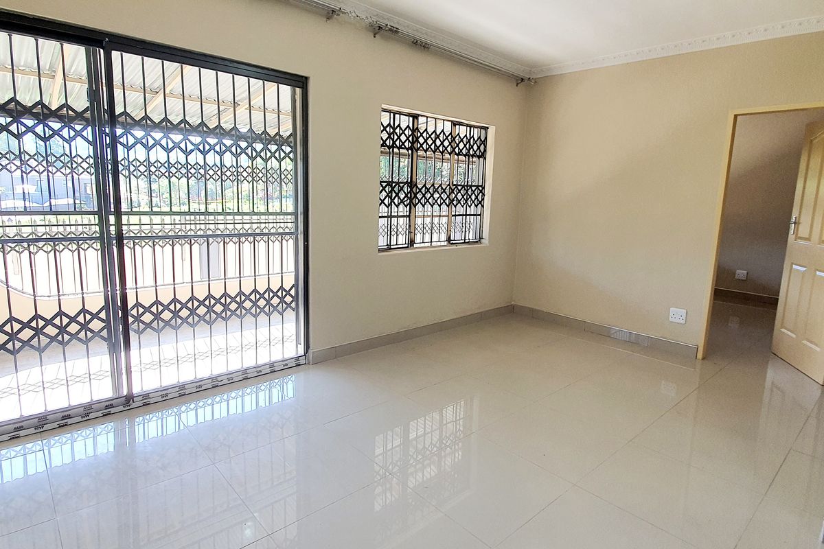 Newly Renovated 2 Bedroom flat to rent in Louis Trichardt - Photo 5