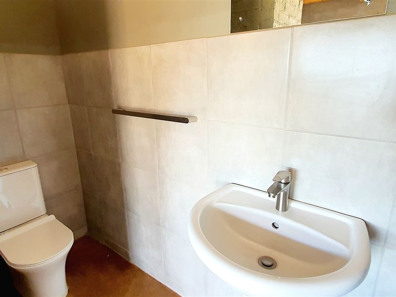 Newly built rooms to rent in New Town, Louis Trichardt - Photo 4