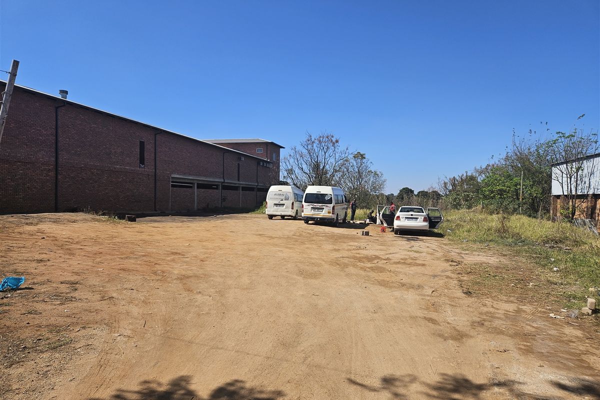 Commercial stand 2855m2 for sale in Louis Trichardt, CBD - Photo 4