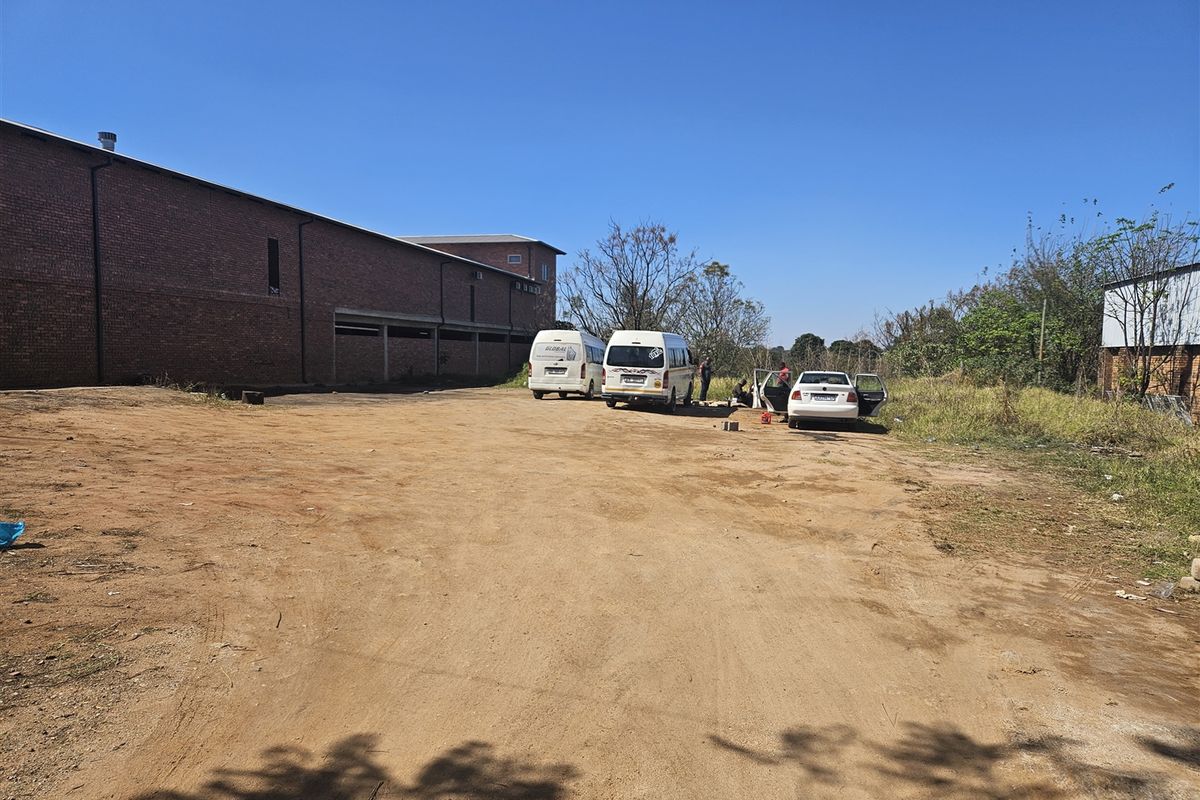Commercial stand 2855m2 for sale in Louis Trichardt, CBD - Photo 5