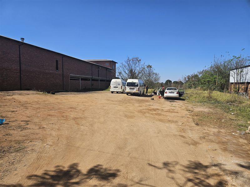 Commercial stand 2855m2 for sale in Louis Trichardt, CBD - Photo 5
