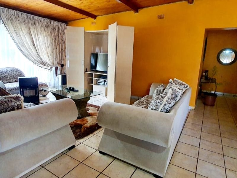 Property with ample  possibilities for sale. - Photo 3