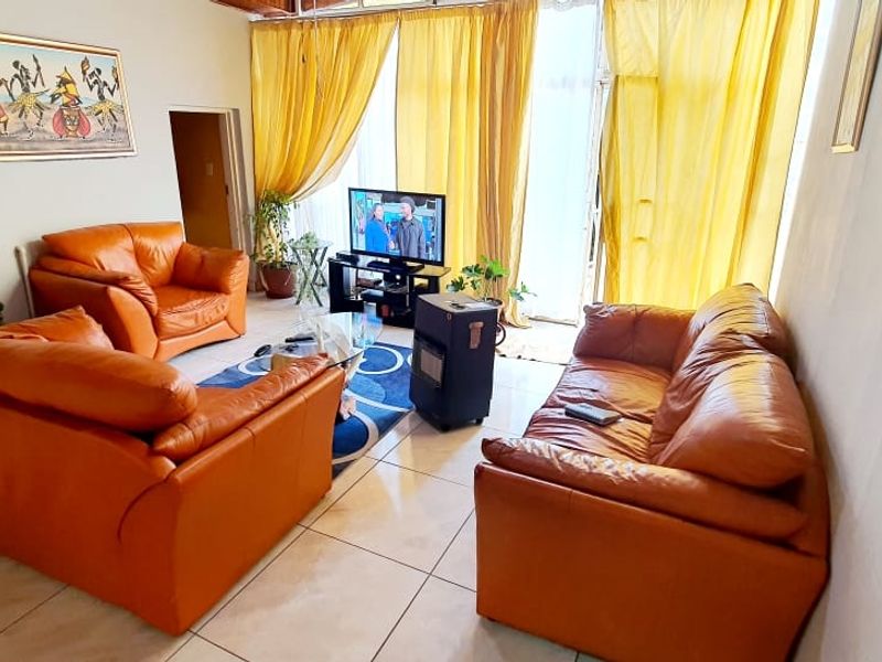 Property with ample  possibilities for sale. - Photo 8