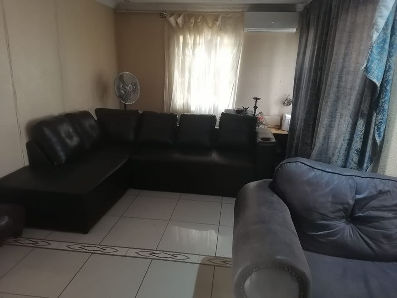 3 Bedroom House for sale in Louis Trichardt. - Photo 6
