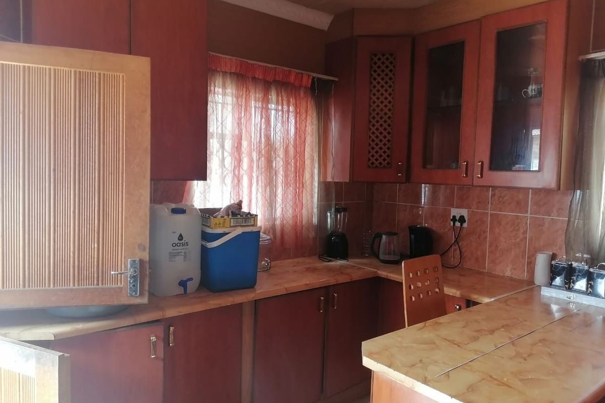 3 Bedroom House for sale in Louis Trichardt. - Photo 5