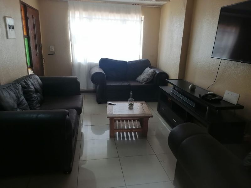 3 Bedroom House for sale in Louis Trichardt. - Photo 3
