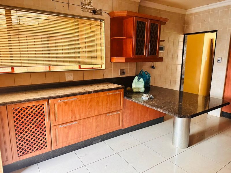 3 Bedroom House for sale in Louis Trichardt. - Photo 2