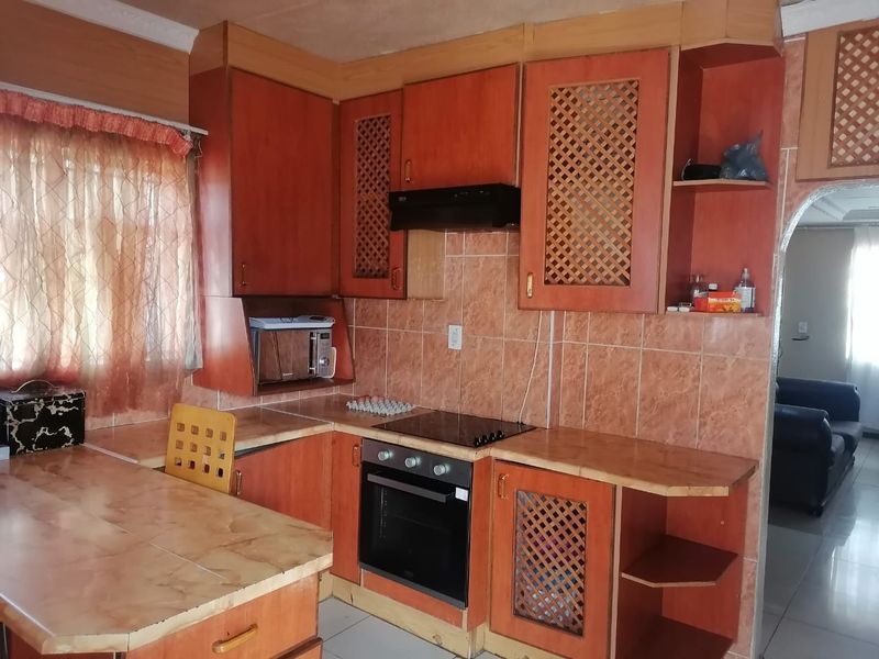 3 Bedroom House for sale in Louis Trichardt. - Photo 4