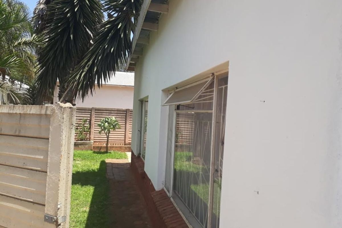 Attention Investors: Property full of potential! - Photo 5