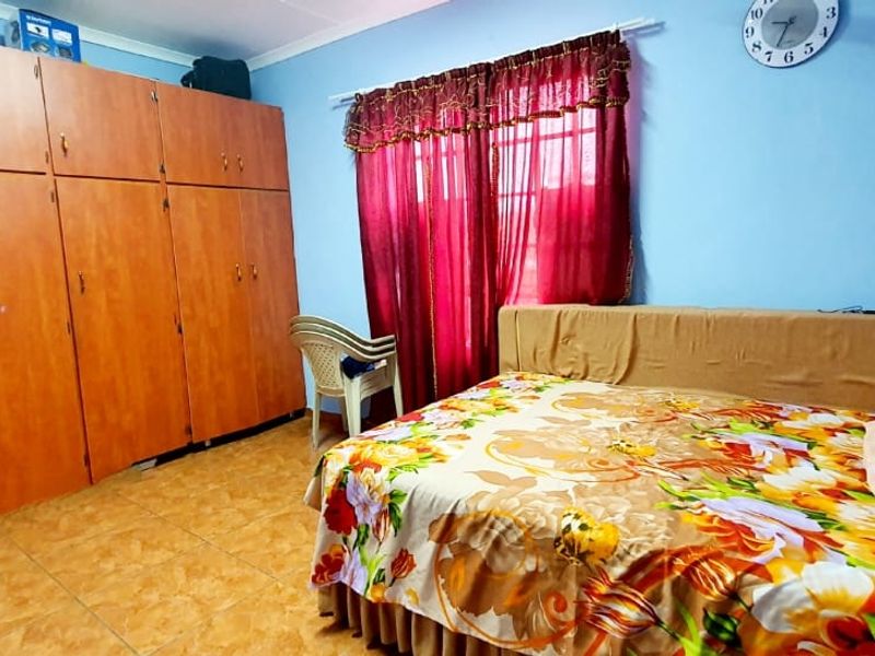 Property full of potential - Photo 8