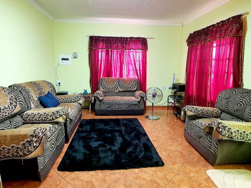 Property full of potential - Photo 7