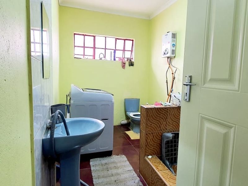 Property full of potential - Photo 6