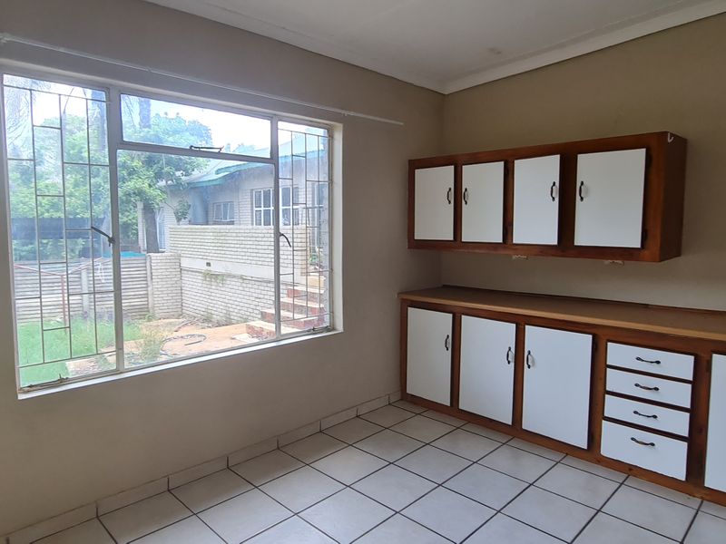 Cozy one bedroom apartment for rent in New Town, Louis Trichardt - Photo 2