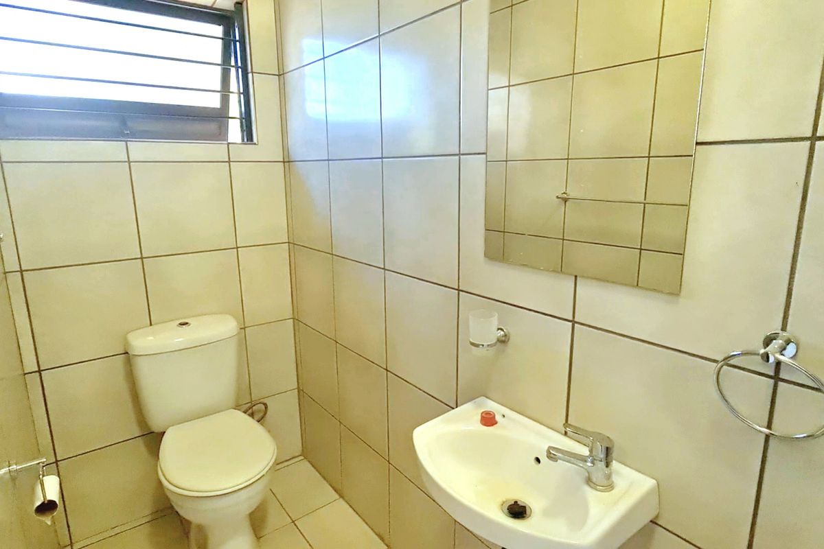 One bedroom Apartment for rent in CBD, Louis Trichardt - Photo 4