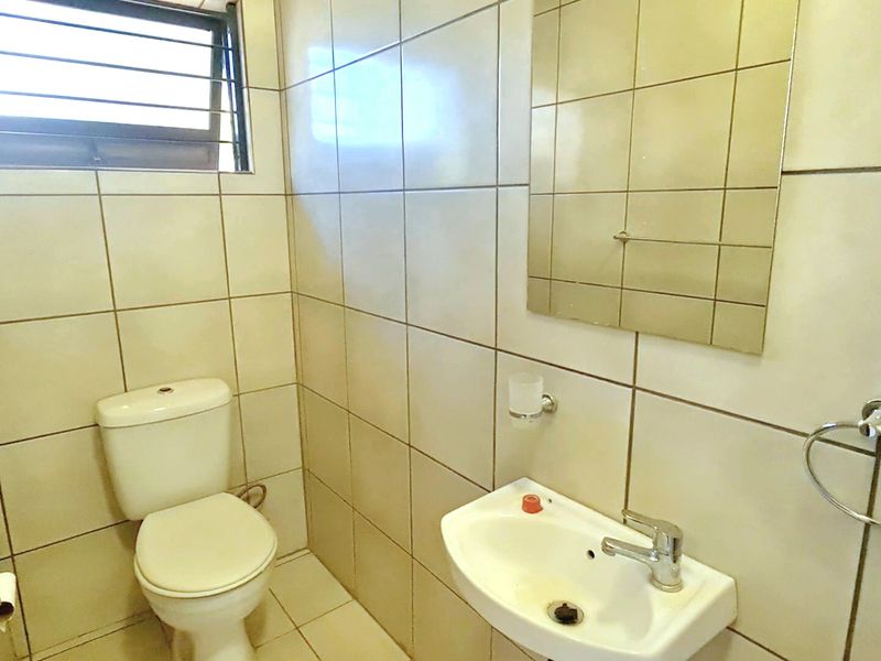 One bedroom Apartment for rent in CBD, Louis Trichardt - Photo 4