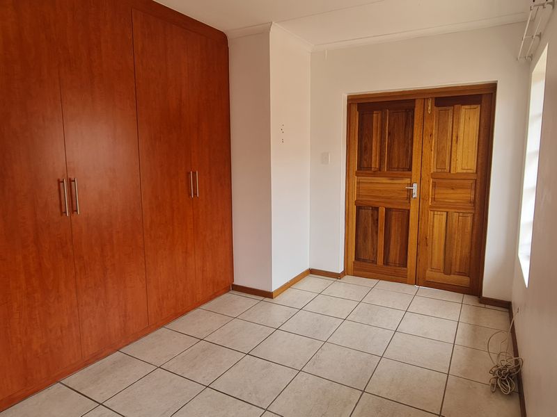 Well-known 2 Bedroom in complex to Rent in CBD area, Louis Trichardt - Photo 5