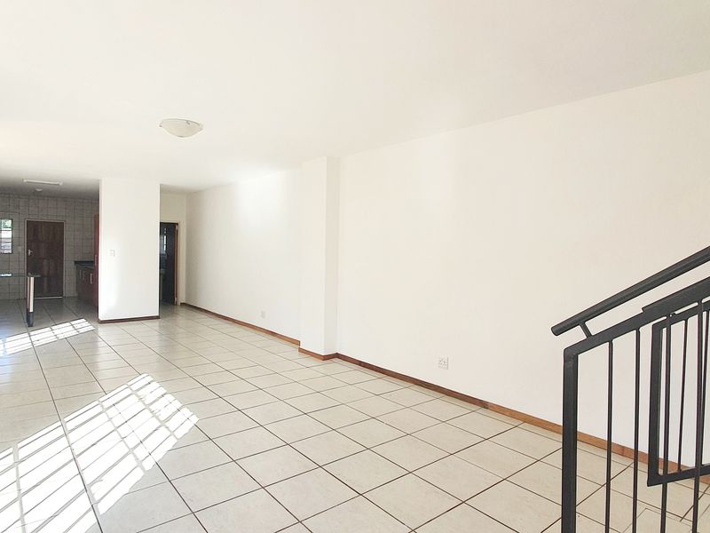 Well-known 2 Bedroom in complex to Rent in CBD area, Louis Trichardt - Photo 2