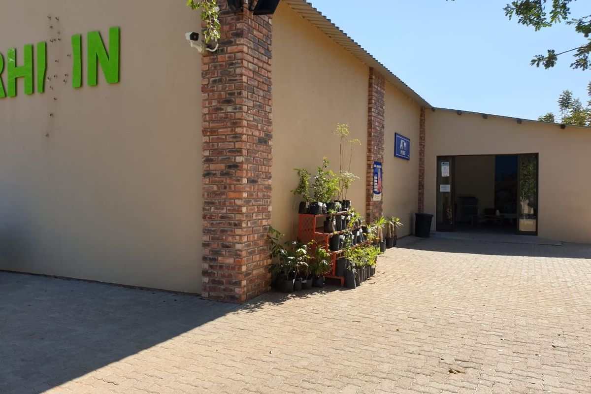 Business Complex for Sale in Waterpoort, Limpopo. - Photo 3