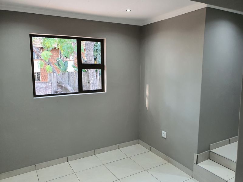 Luxurious  bachelor to rent in CBD, Louis Trichardt - Photo 4