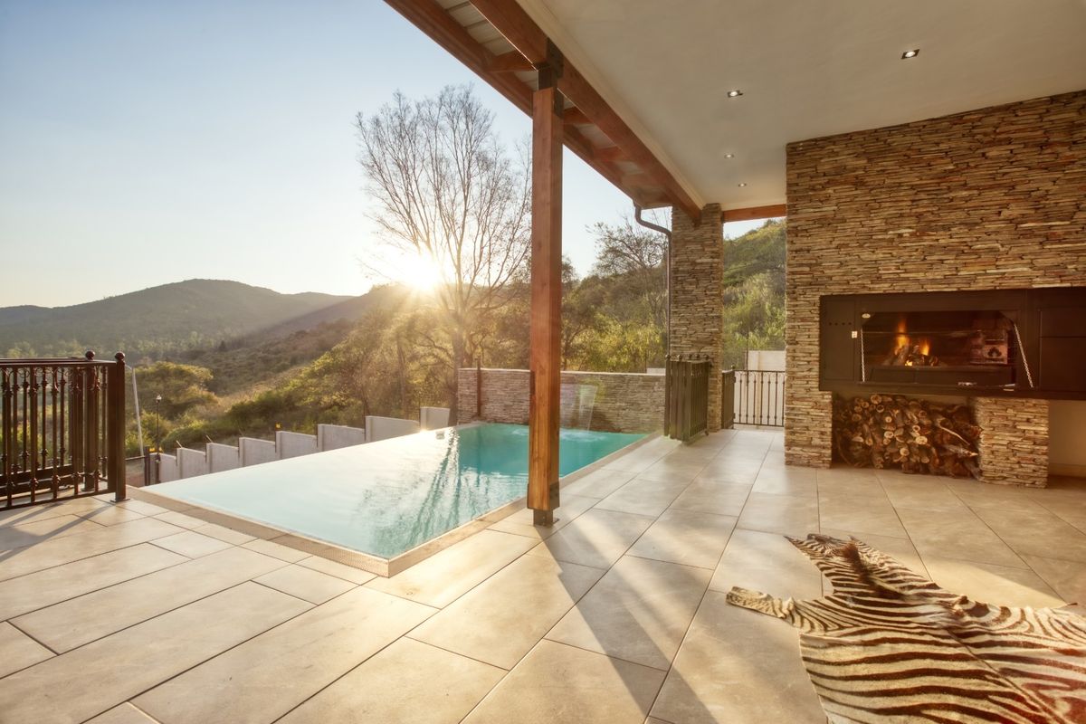 Immaculate 6 bedroom Dream Home - Photo 3