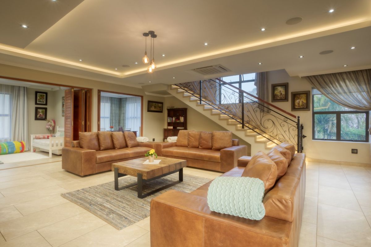 Immaculate 6 bedroom Dream Home - Photo 2