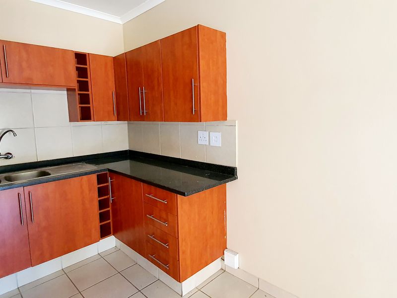 Modern One Bedroom flat to rent in Louis Trichardt - Photo 3