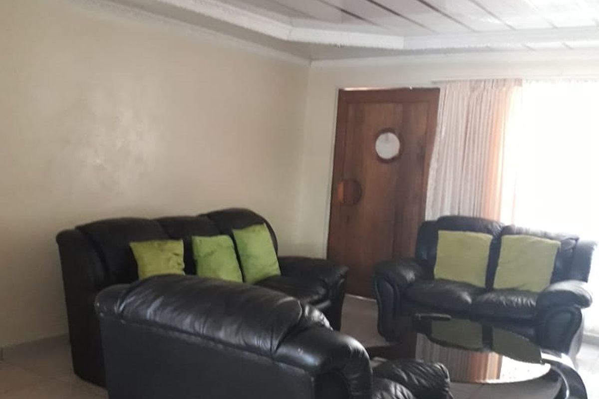 Modern house for sale in Tshikota - Photo 3