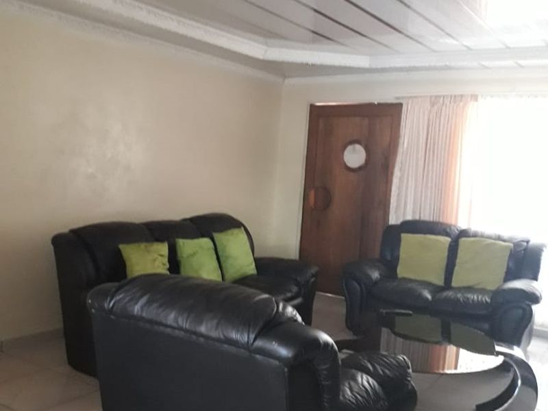 Modern house for sale in Tshikota - Photo 3