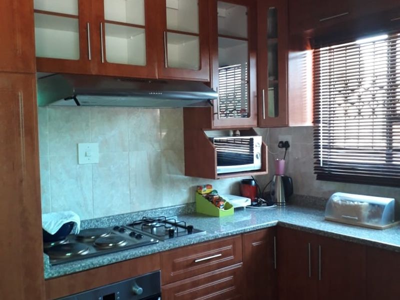 Modern house for sale in Tshikota - Photo 2